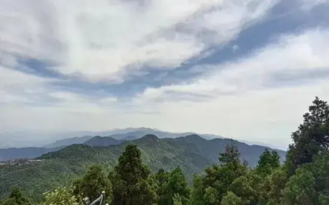 Boran Hotel (Changsha Moon Island)