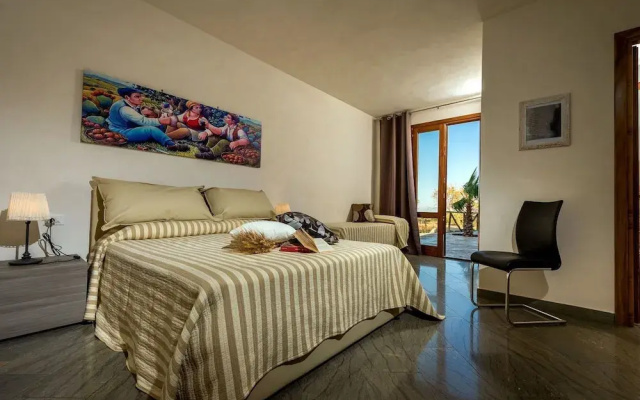 Villa in Sicily Near Guidaloca Bay