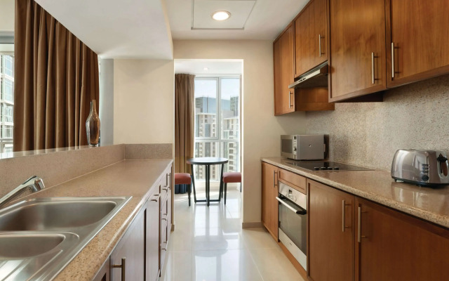 Hotel Ramada by Wyndham Downtown Dubai