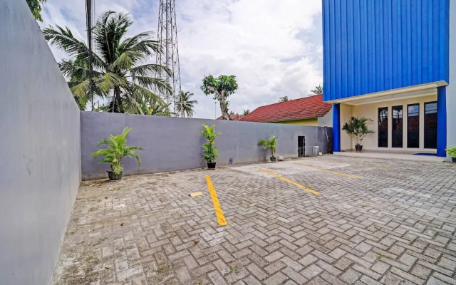 Super OYO Collection O Andono Hotel
