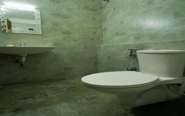 OYO 15574 Caprice Residency, South