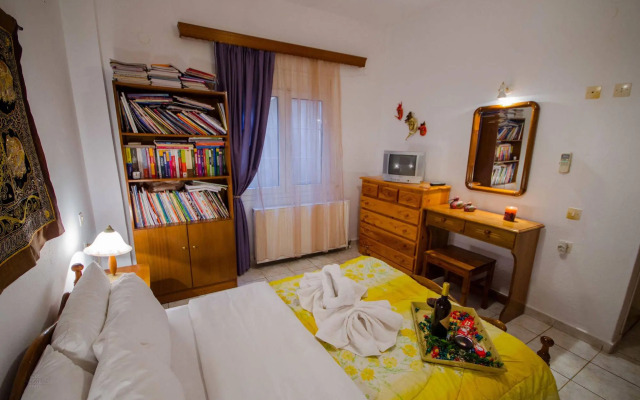 Tzaneria Apartments