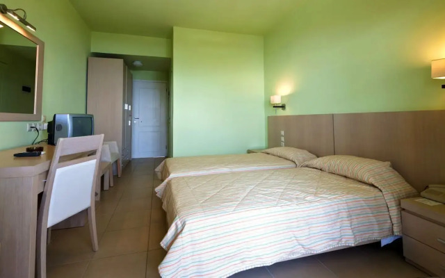 Skiathos Club Hotel Suites