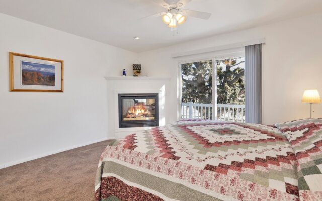 BIG Bear Cozy Hideaway #2253