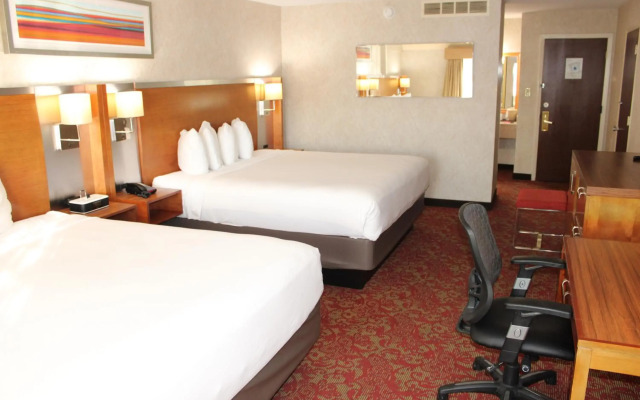 Clarion Hotel Bakersfield North