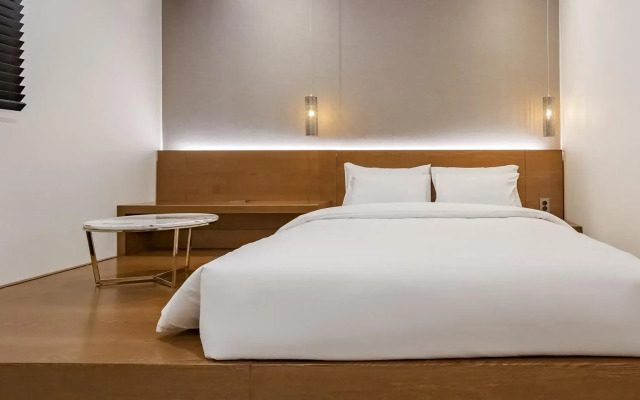 Stubborn Hotel