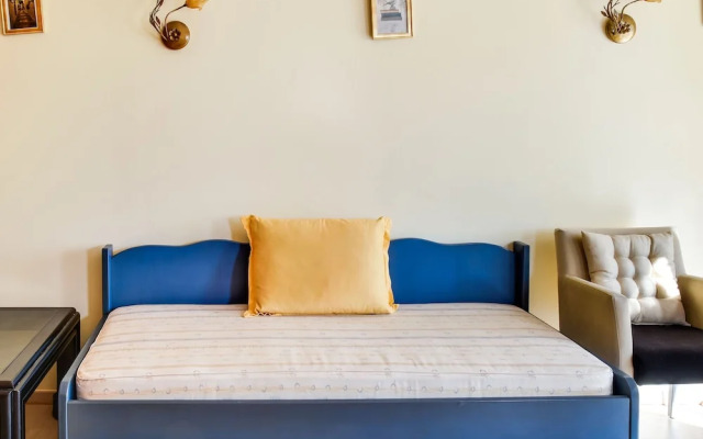 Pretty Holiday Home in Syros near Sea