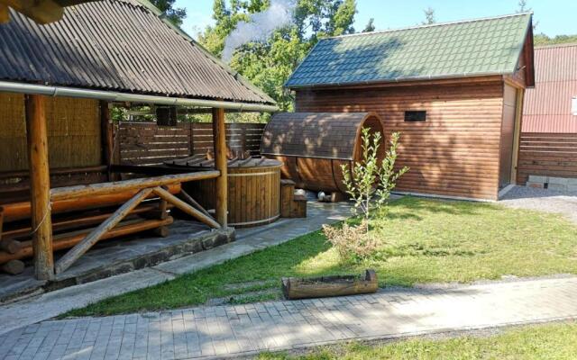 Cabana Cerbul de Aur Sub Cetate (Lacul Zetea)