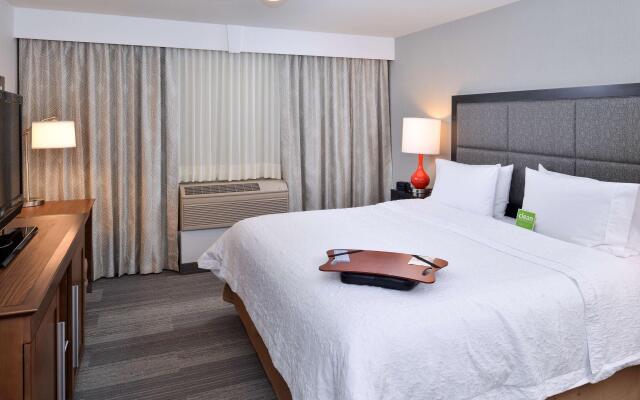 Hampton Inn & Suites By Hilton Calgary- University Northwest