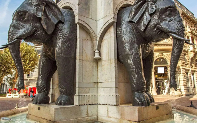 Kyriad Chambery Centre Curial