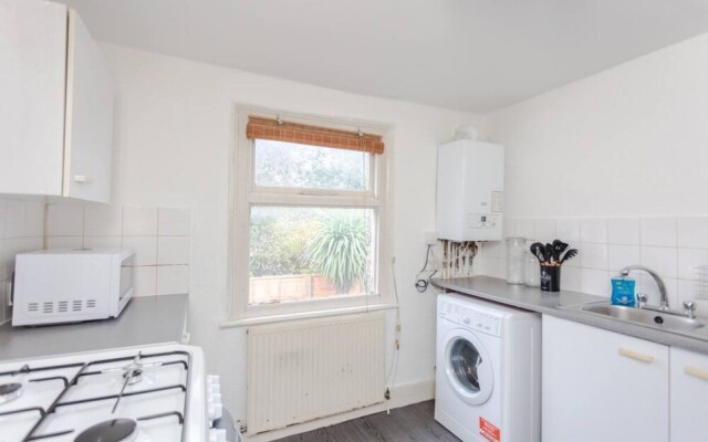 Quiet 2 Bedroom Flat in Peckham Rye