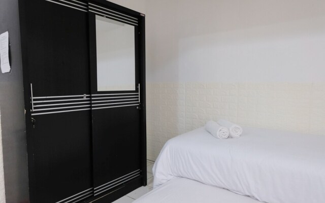 Best Location Studio At 2Nd Floor Jarrdin Cihampelas Apartment