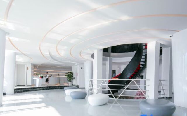 Yunzhiguo Yunduan Lakeview Holiday Hotel