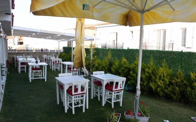 Alacati Lucky Angel Hotel