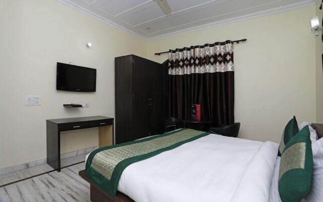 Oyo 11606 Hotel K R Group