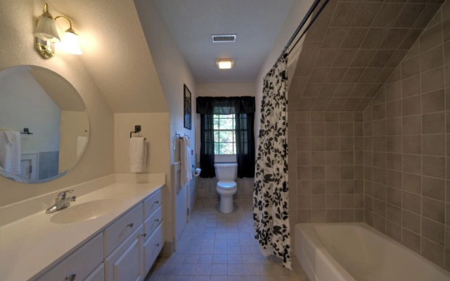 Lake Serenity - 6 Br Home