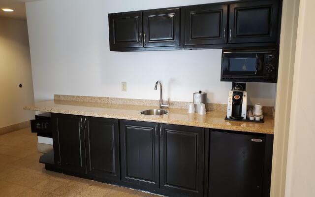 Holiday Inn Express & Suites, International Drive by IHG
