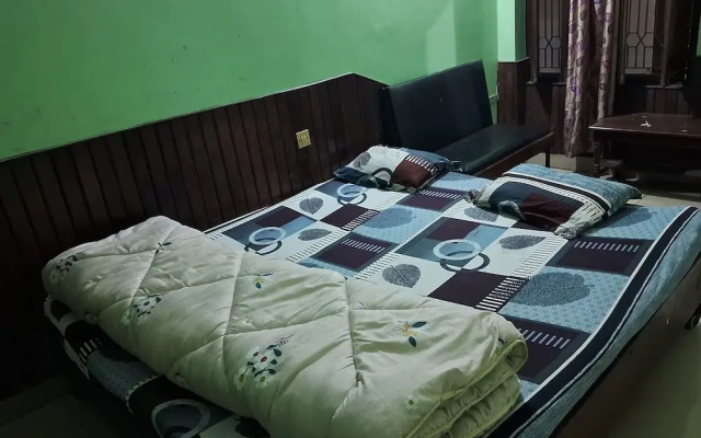 Hotel Shah Paradise