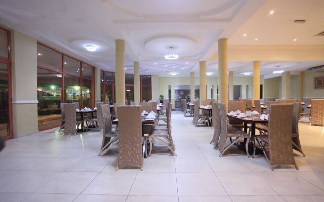 Crossroads Hotel Lilongwe