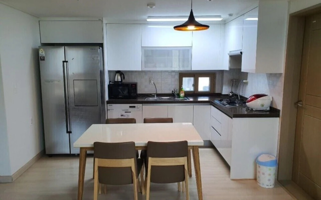 JS Residence Hotel Okpo