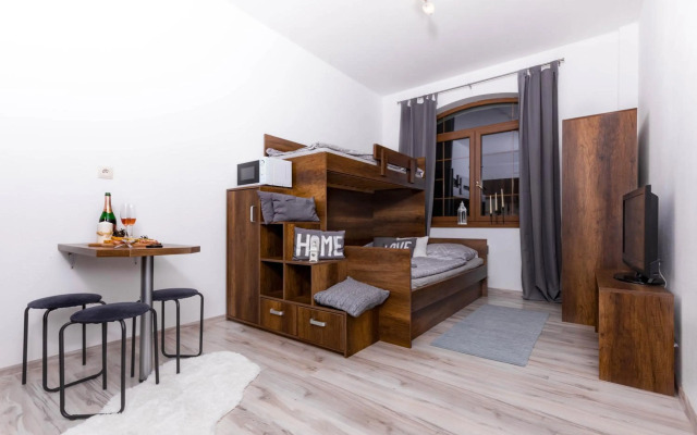 Apartment House Kamzík 9