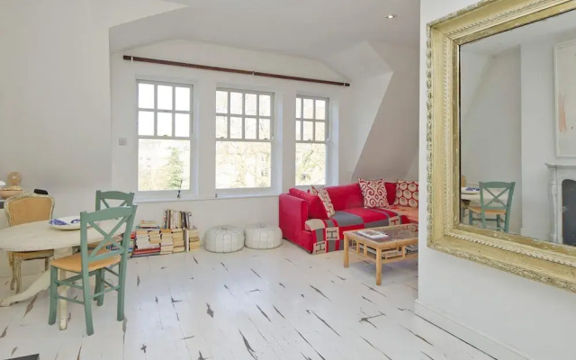 Contemporary 1 bed Apartment Chelsea