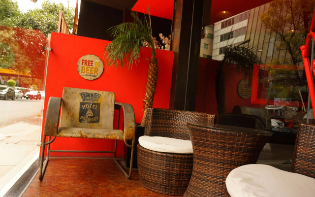Black Boutique Hotel