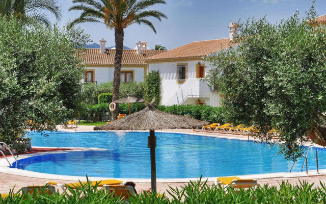 ALEGRIA Infiniti Beach Resort