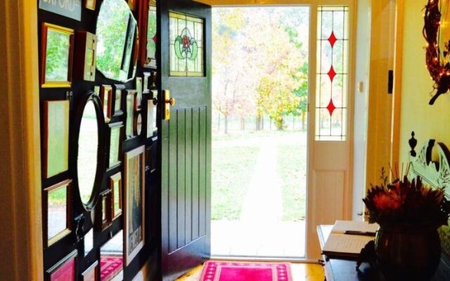 Adelaide Hills Bonney Berg Bed & Breakfast