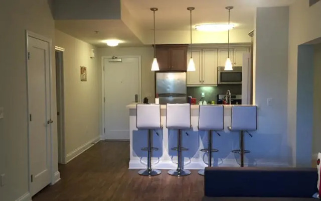 Luxury 2-Bedroom, 2-Bathroom with Pool and Views