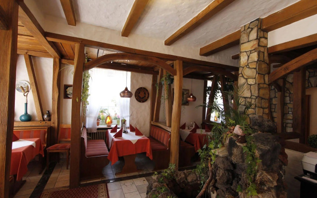Hotel Restaurant Adria - Stuben