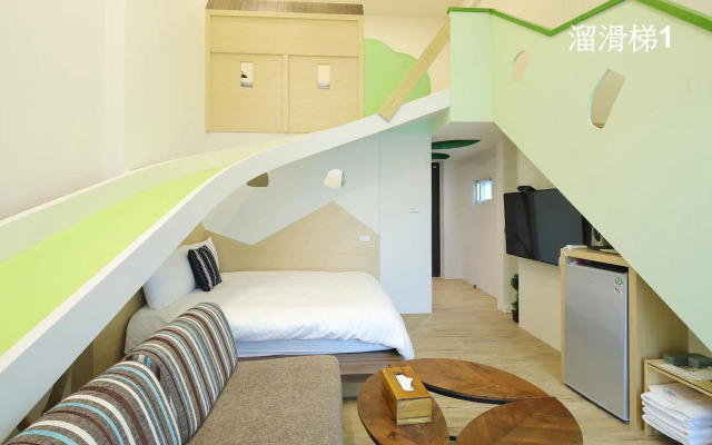 Happiness Yes Hostel
