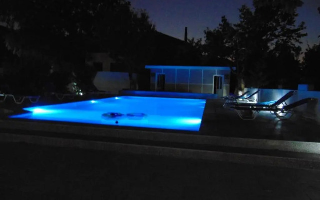 Hotel Mondo
