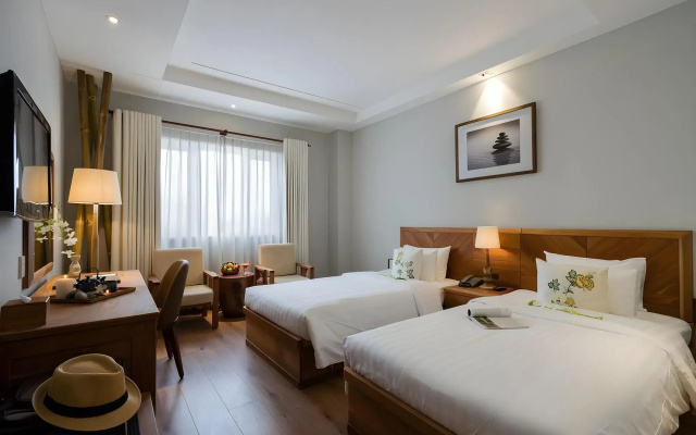 Silverland Yen Hotel