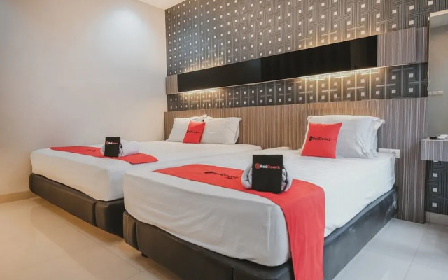 RedDoorz @ Jamin Ginting Medan