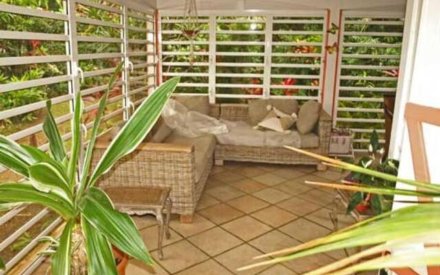 Villa coloniale en bois du pays