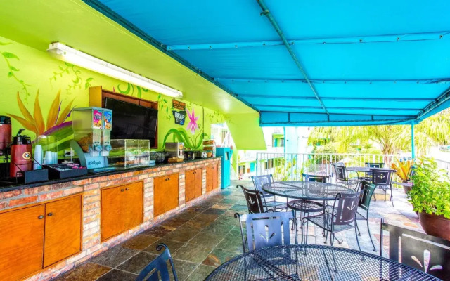 Travelodge by Wyndham Fort Lauderdale Beach