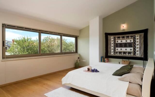 Sunny Summer House 4*