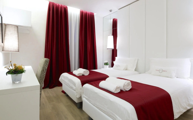 Tullia e Prisca Relais