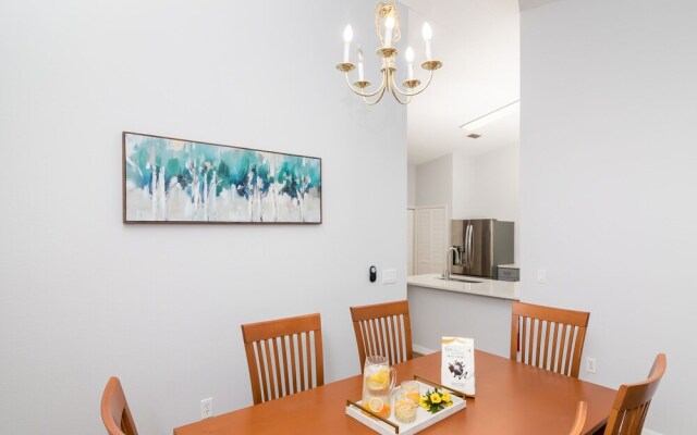 Celebrate at Club Cortile