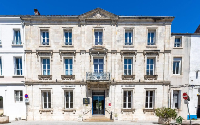 Le Champlain - Les Collectionneurs 