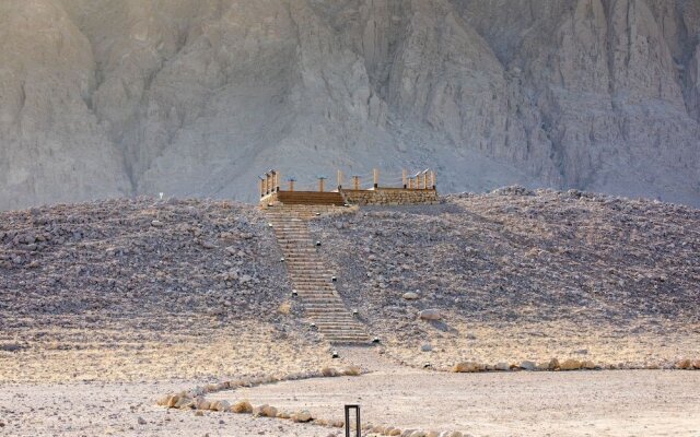 Pura Eco Retreat Jebel Hafit Desert Park