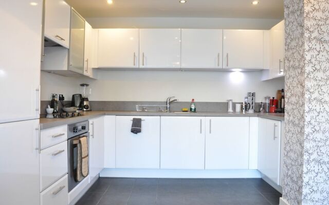 Brilliant Central Bright 1 Bed Apt in Shoreditch