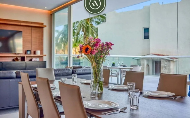 Oceanfront 2BR Condo - Pool - Cevicheria - Beach