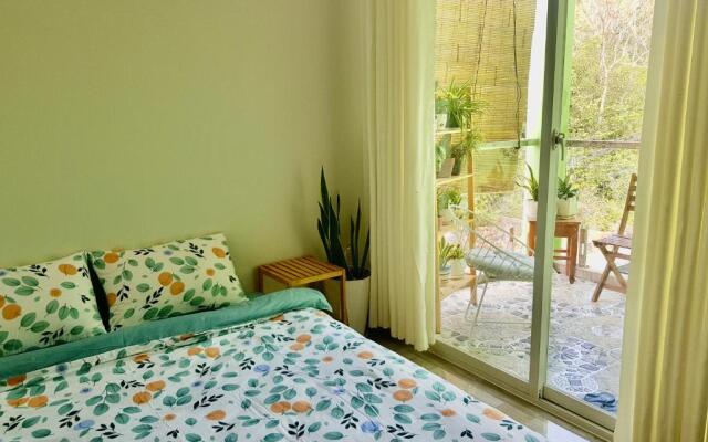 Nhiên Homestay - The Green House