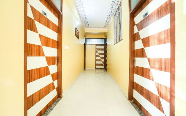 OYO 11940 Hotel Yellow Park