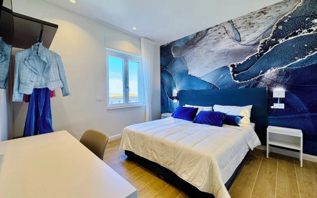 YourHome - Il Pino Rooms & Apartment