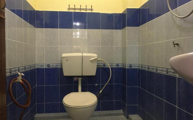 Azra Inn by OYO Rooms