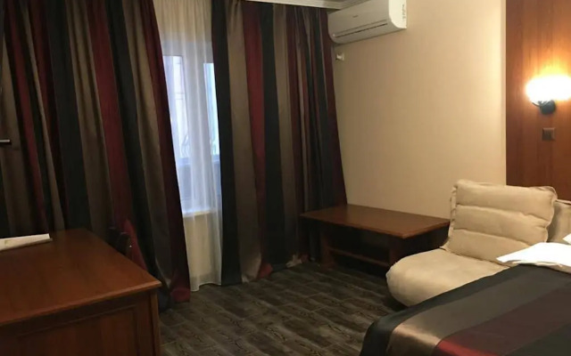 Alexandra Apartments