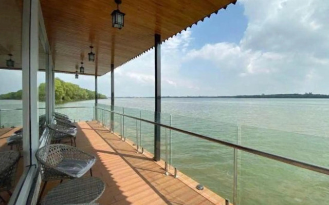 Mingzhu Lake Resort